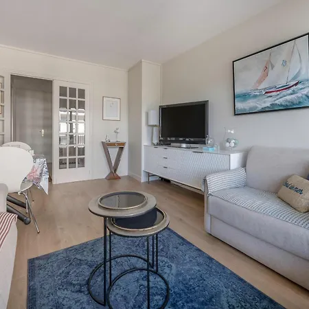 A 40m De La Plage, Pour 4 Avec Balcon Διαμέρισμα