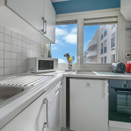 Διαμέρισμα A 40m De La Plage, Pour 4 Avec Balcon